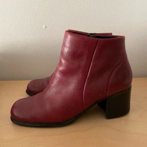 White Mountain Size 7 Red Leather Bootie Ankle Boots Square Toe